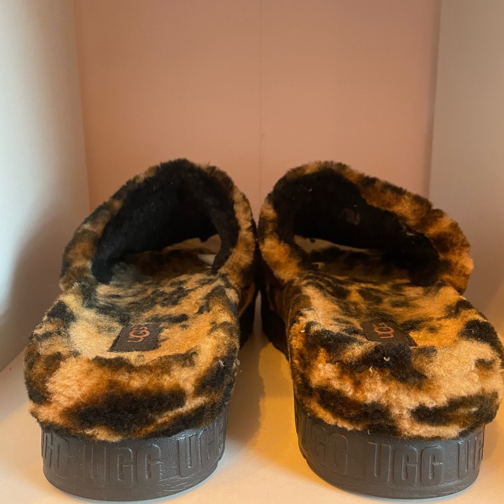 Gug Ugg Platform Slipper/ Slides In Cheetah Print - image 7